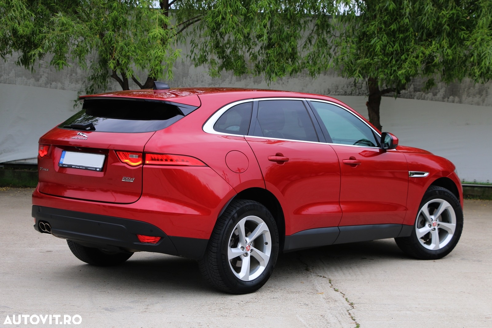 Jaguar F-Pace 20d AWD Pure - 19