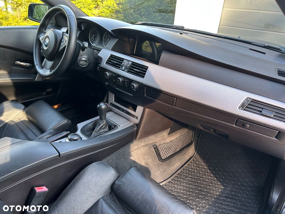 BMW Seria 5 525i - 15