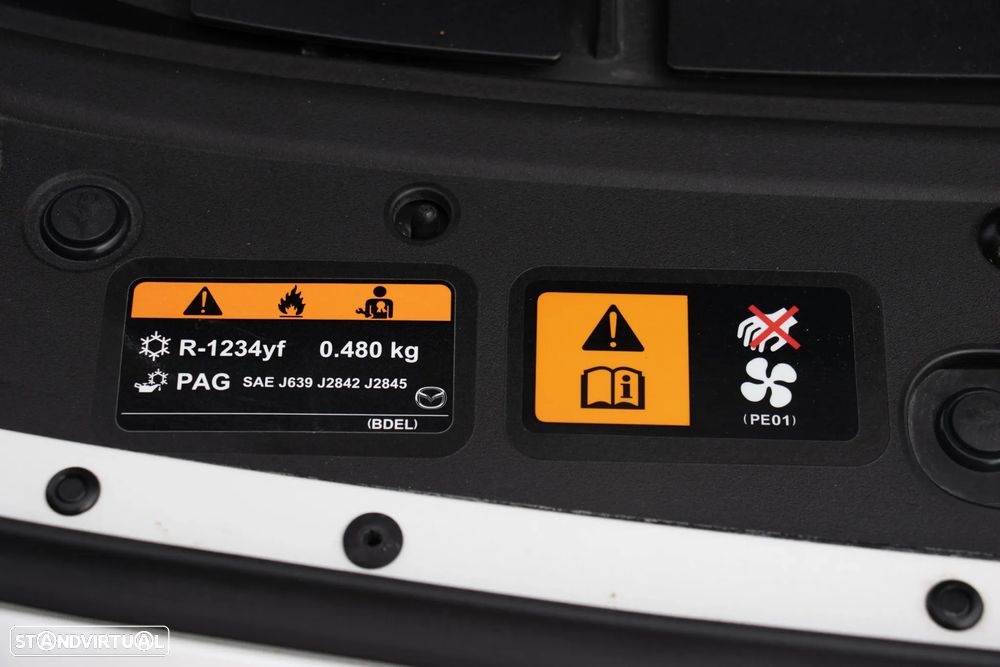 Mazda 3 Hatchback 2.0 Sky-X Excellence - 37