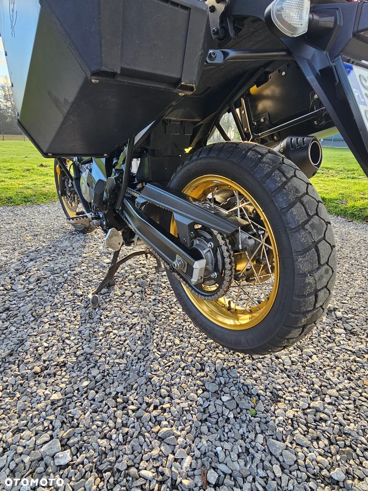Suzuki V-STROM - 19