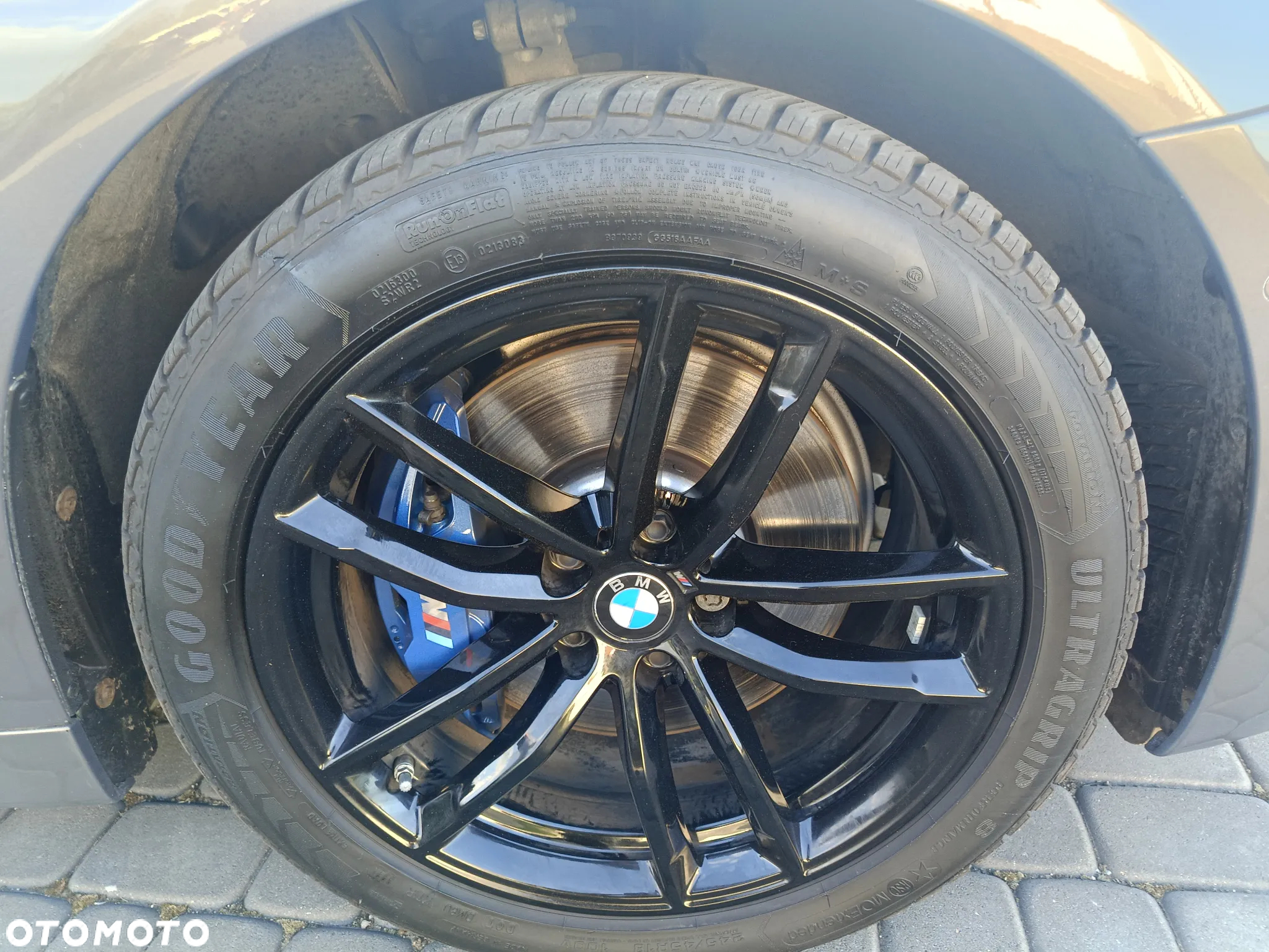 BMW Seria 5 530e xDrive Touring - 13