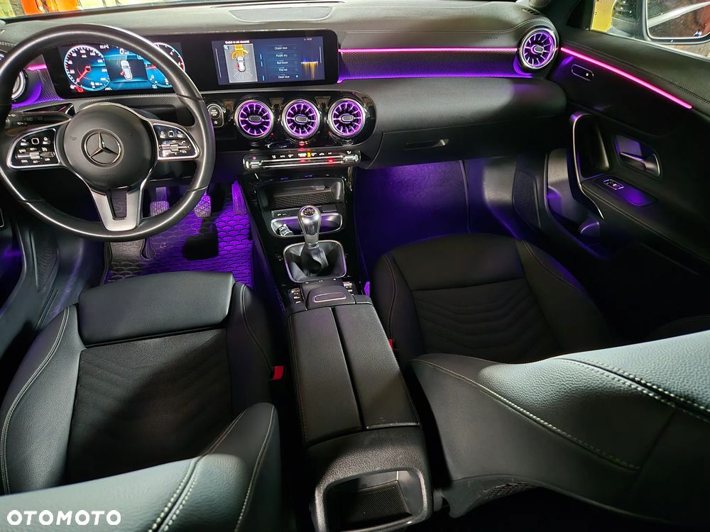 Mercedes-Benz CLA - 25