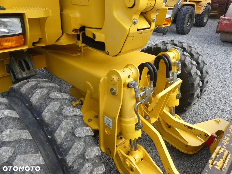Komatsu PW98MR-8 ROTOTILT ZE SZCZYPCAMI / Z Niemiec // - 28