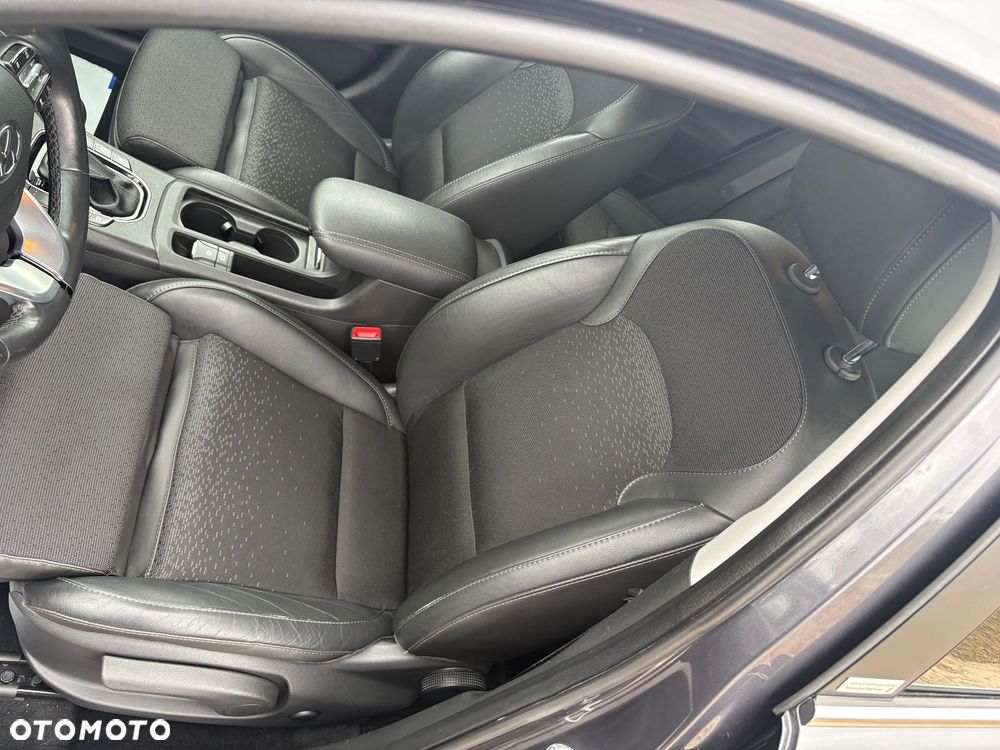 Hyundai i30 1.6 CRDI Premium DCT - 22