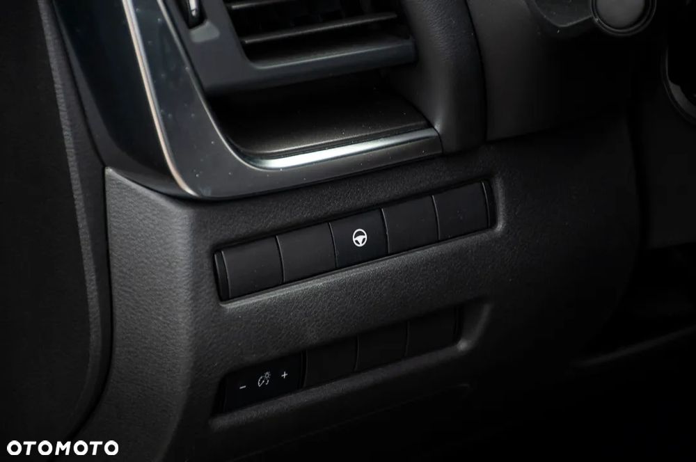 Nissan Rogue - 19