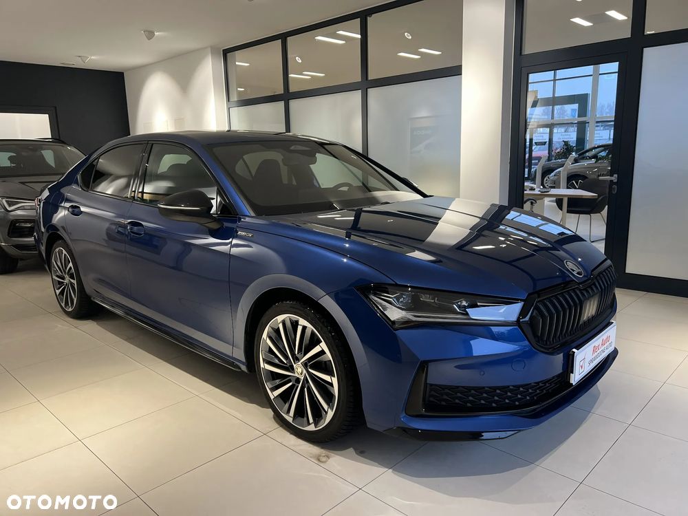 Skoda Superb 2.0 TDI SCR 4x4 Sportline DSG - 4