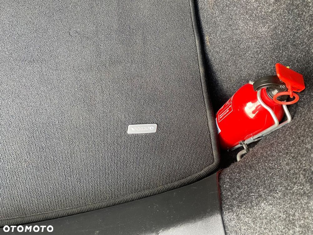 Volvo V40 Cross Country D2 Drive-E Momentum - 22