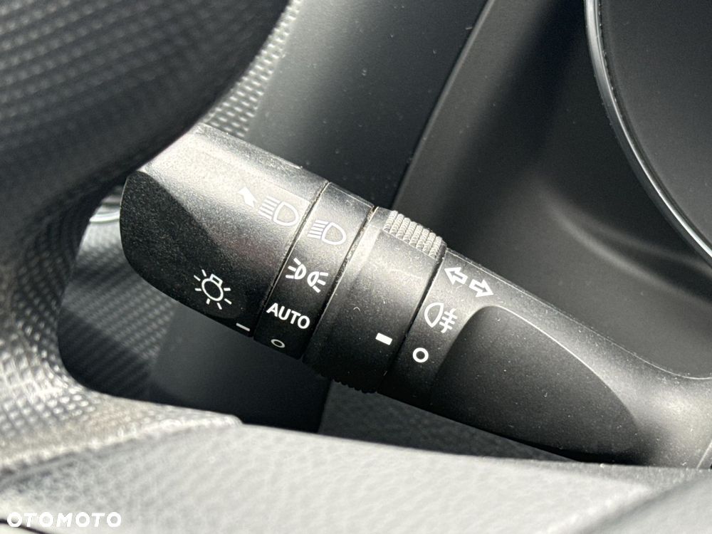 Toyota Auris 1.33 VVT-i Active - 19