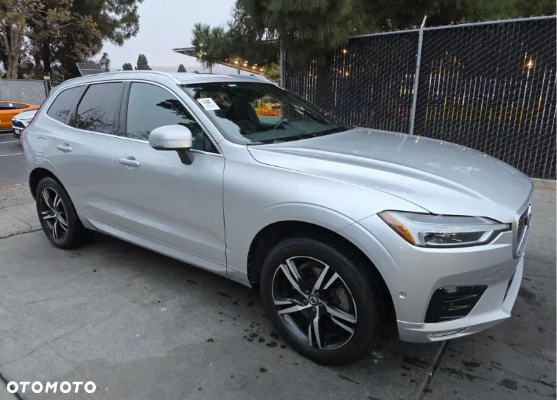 Volvo XC 60 T6 AWD R-Design - 3