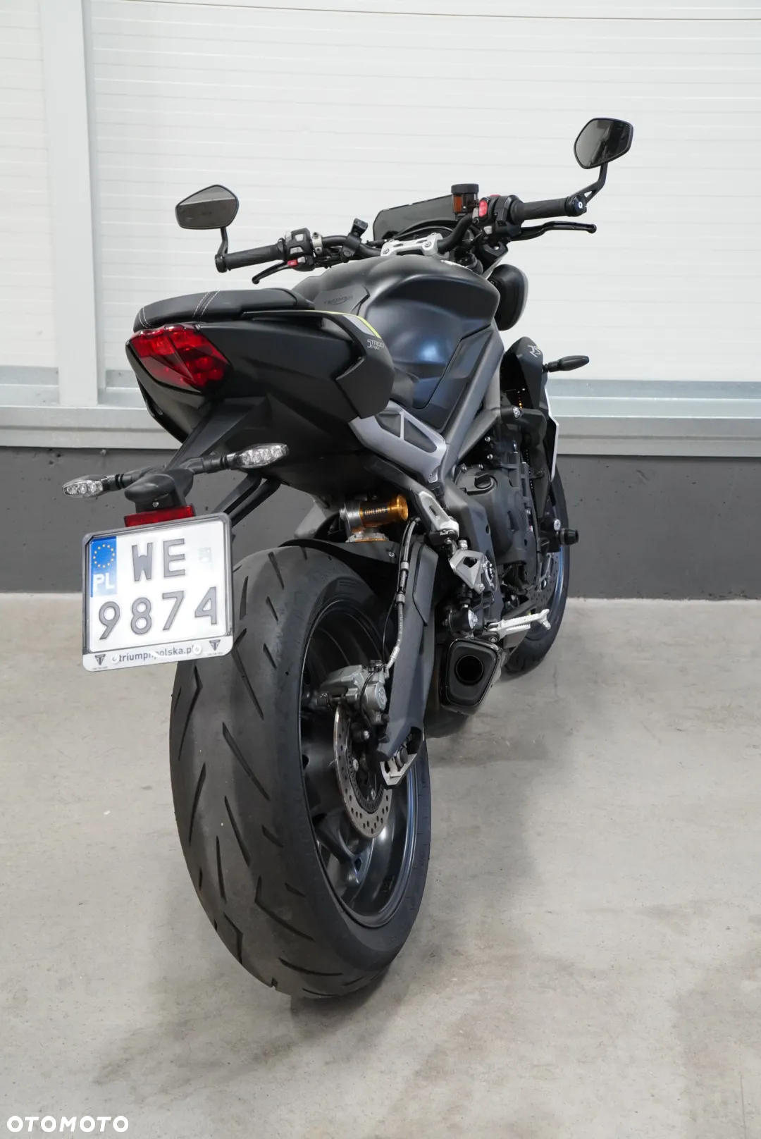 Triumph Street Triple - 9