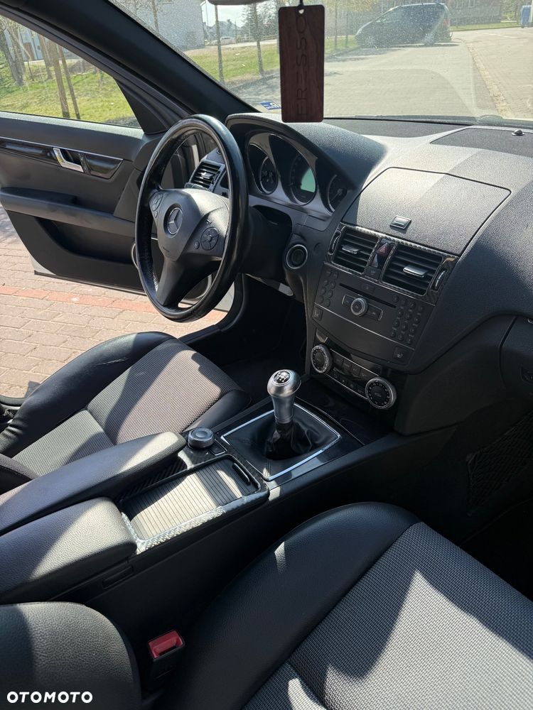 Mercedes-Benz Klasa C 180 Kompressor Classic - 14
