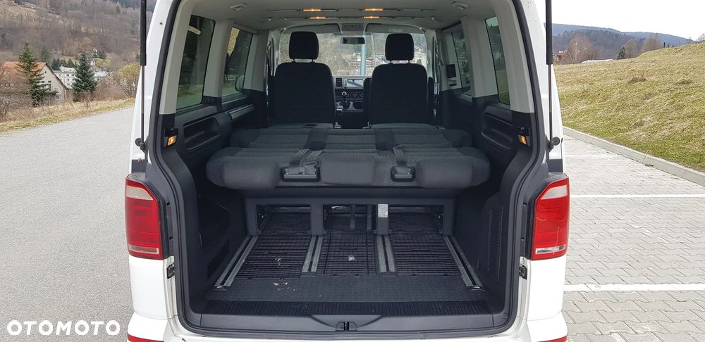 Volkswagen Multivan - 24