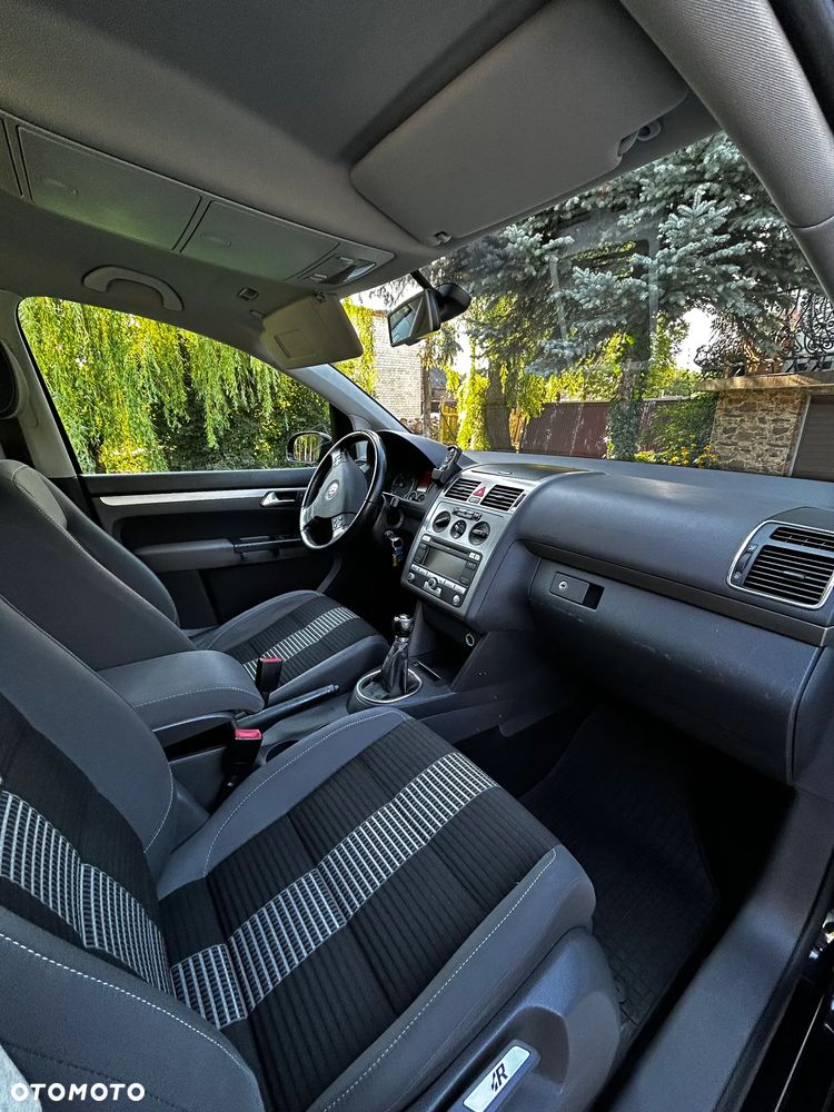 Volkswagen Touran 2.0 TDI Q-Line - 9