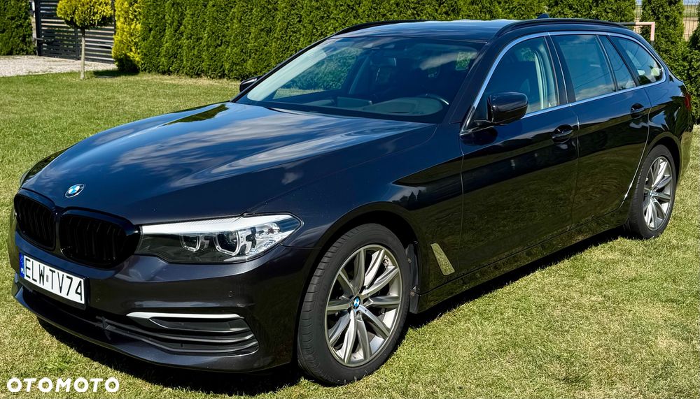 BMW Seria 5 520d Sport Line - 2