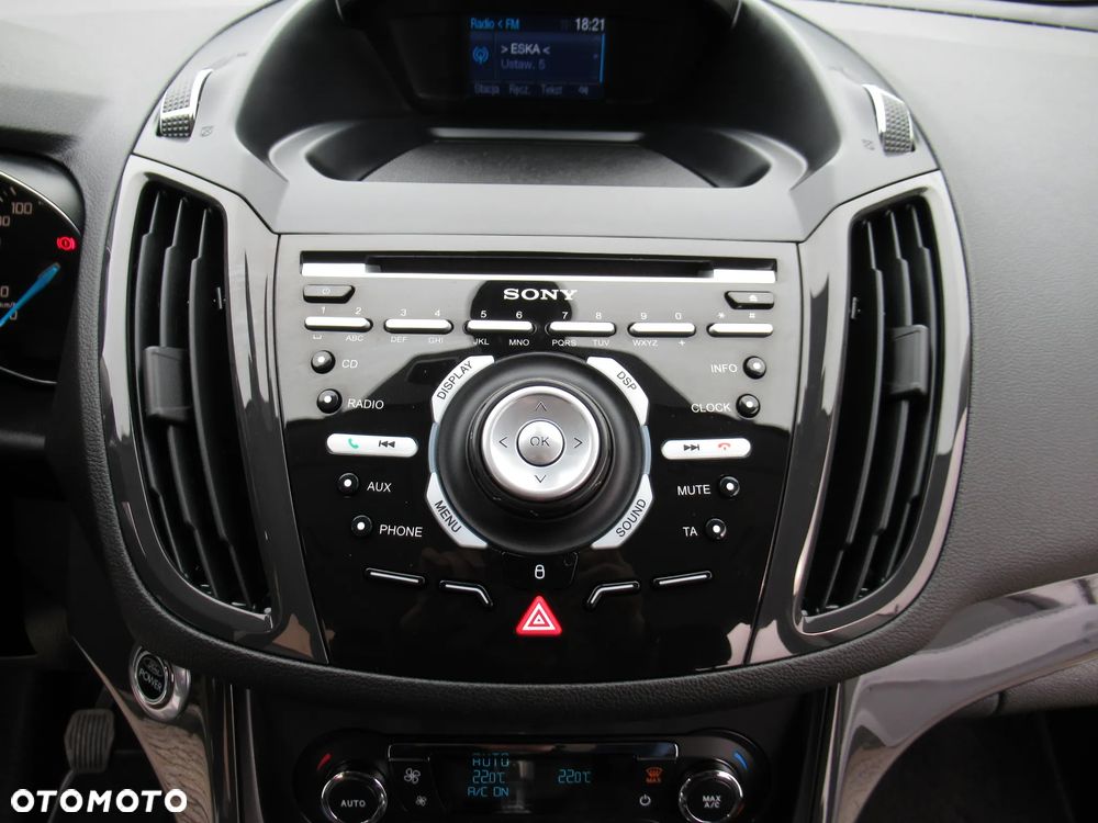 Ford Kuga 1.6 EcoBoost 2x4 Titanium - 30