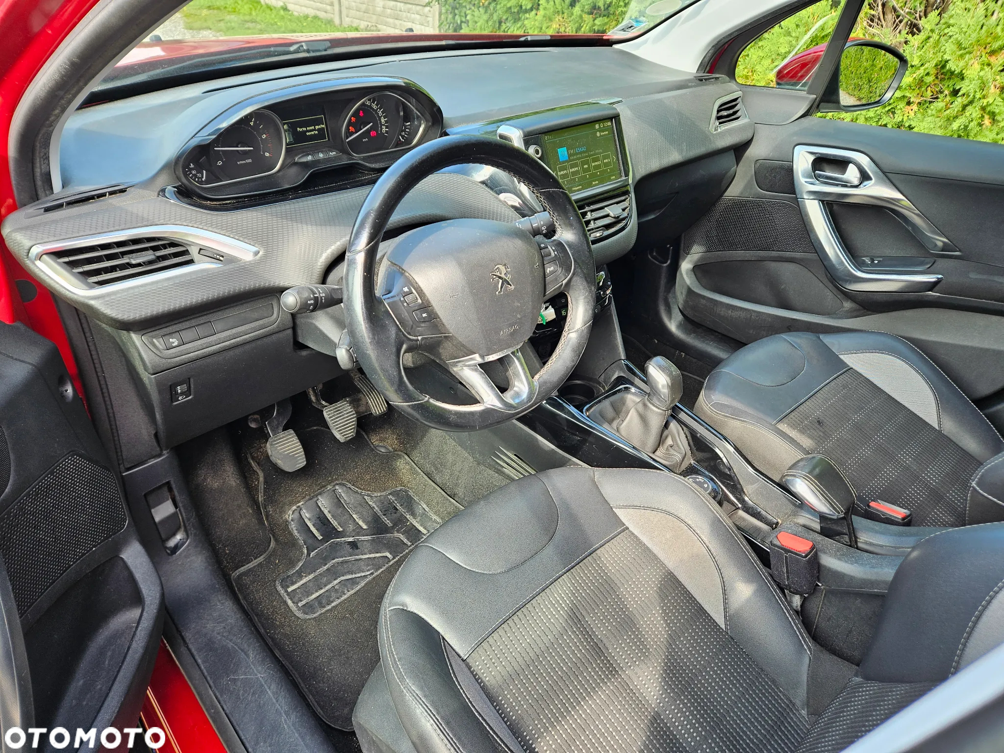 Peugeot 2008 1.6 BlueHDi Allure - 12