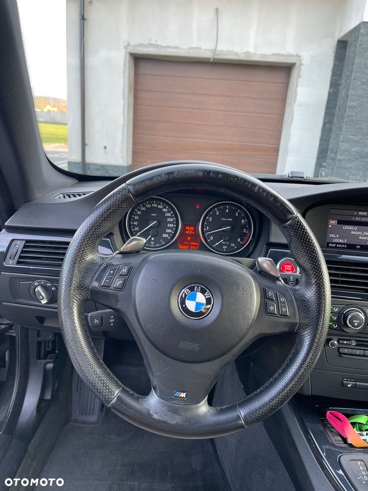 BMW Seria 3 325i M Sport Edition - 15