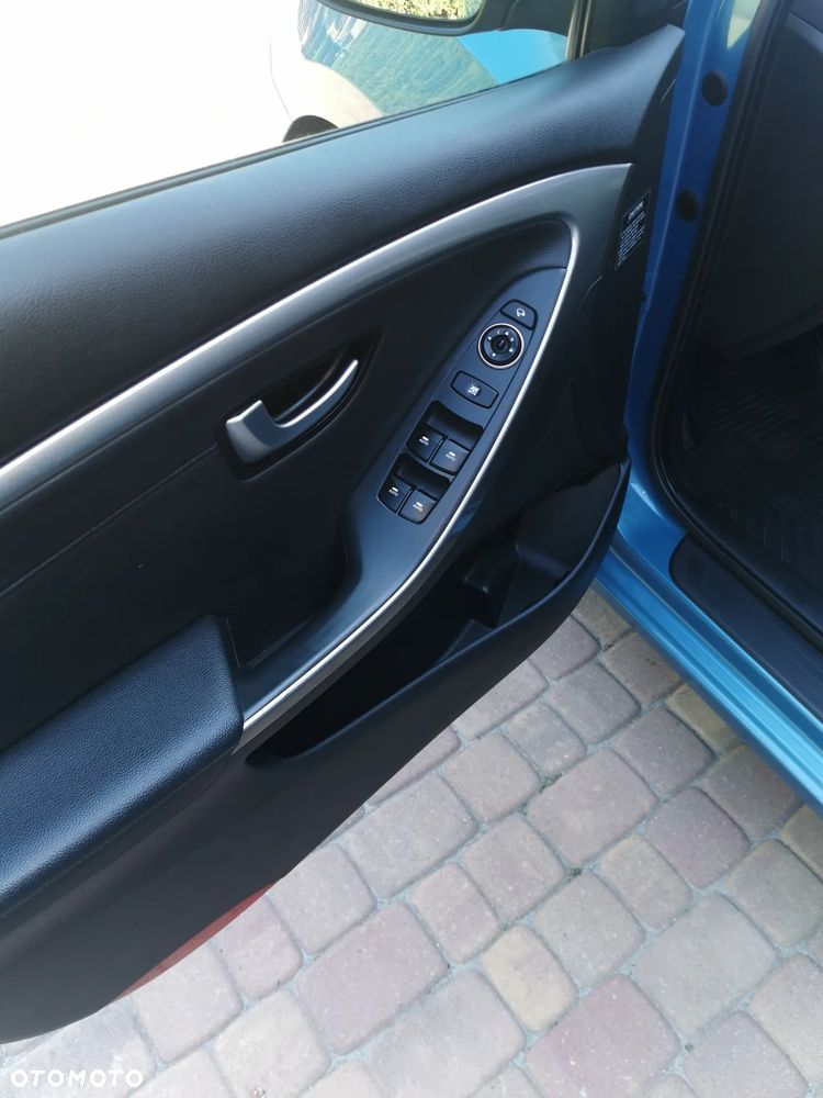 Hyundai i30 1.6 CRDi Premium - 13