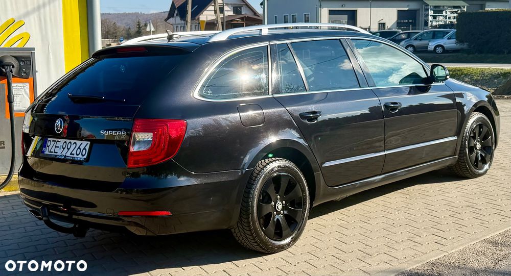 Skoda Superb 2.0 TDI Comfort DSG - 9