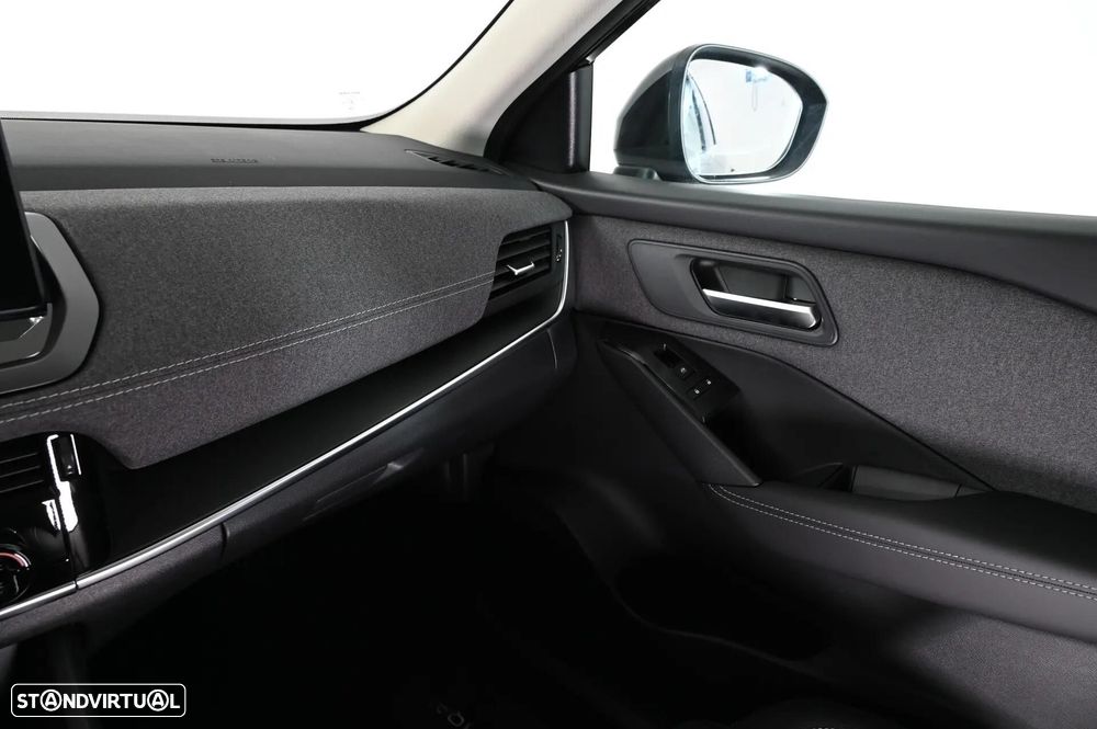 Nissan Qashqai 1.3 DIG-T Engage - 25