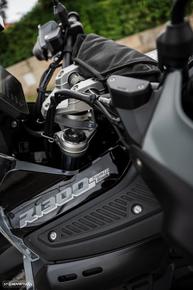 BMW R 1300 GS Adventure Triple Black - 16