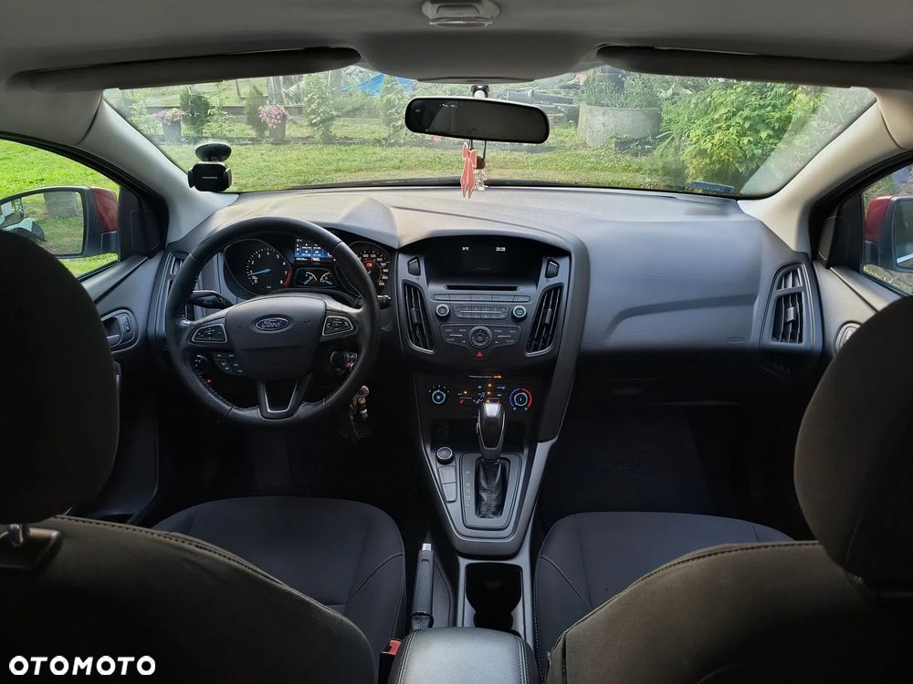 Ford Focus 2.0 16V Sport - 8