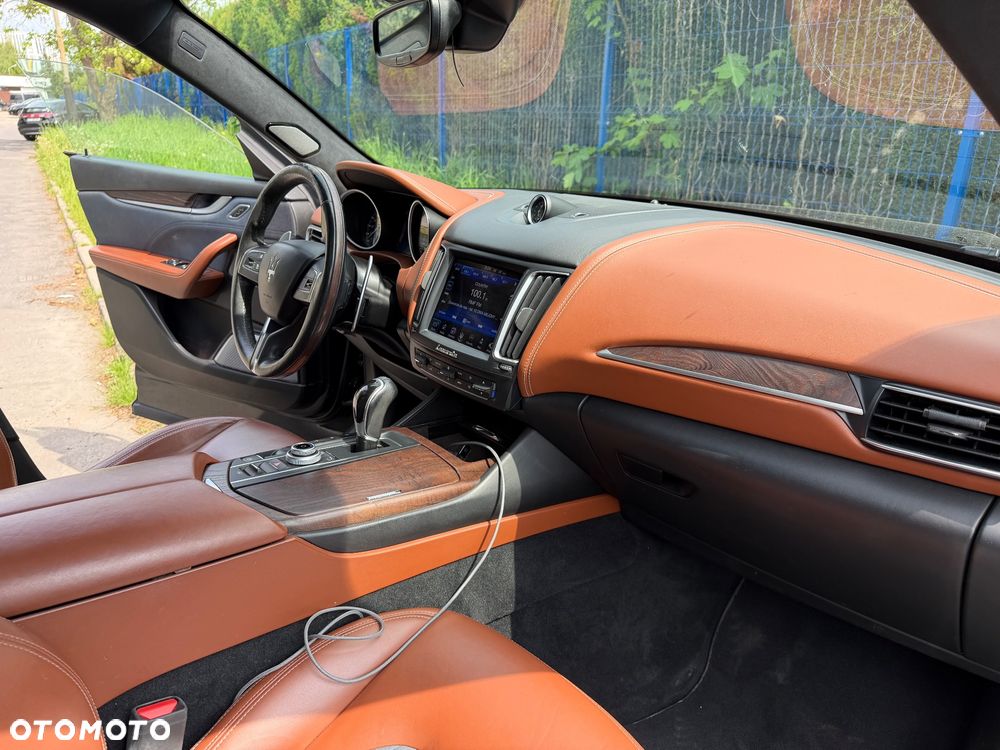 Maserati Levante S Q4 - 8