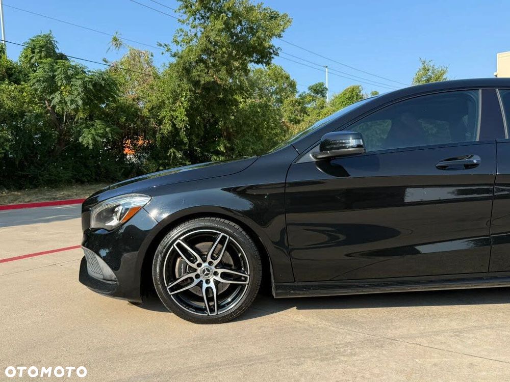 Mercedes-Benz CLA 250 4Matic 7G-DCT Sport - 12