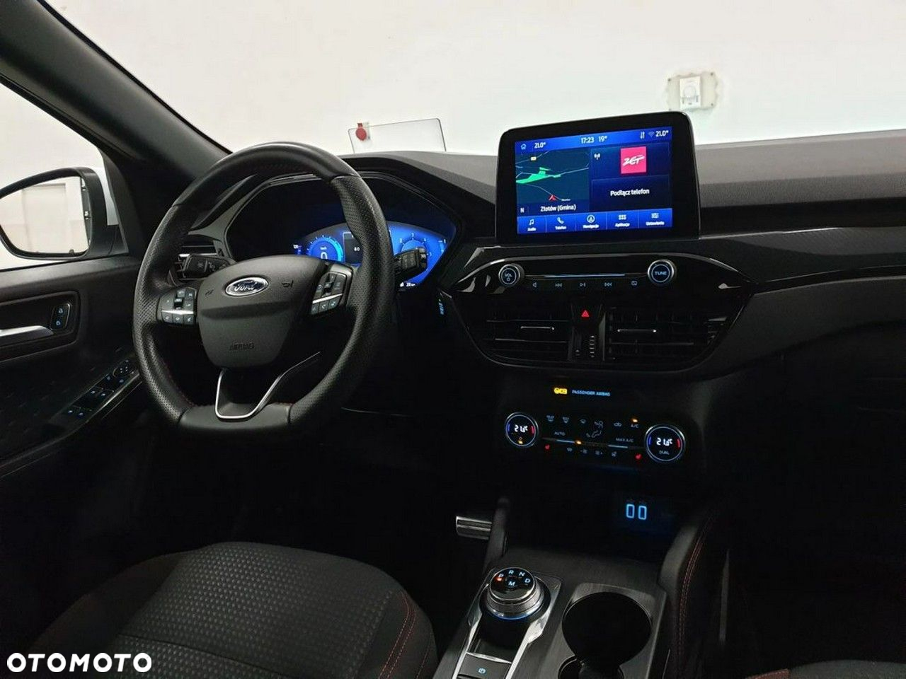 Ford Kuga 2.0 EcoBlue 4x4 ST-LINE X - 11