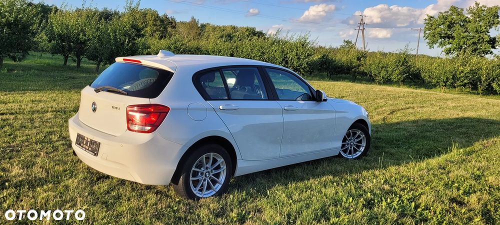 BMW Seria 1 114i - 4