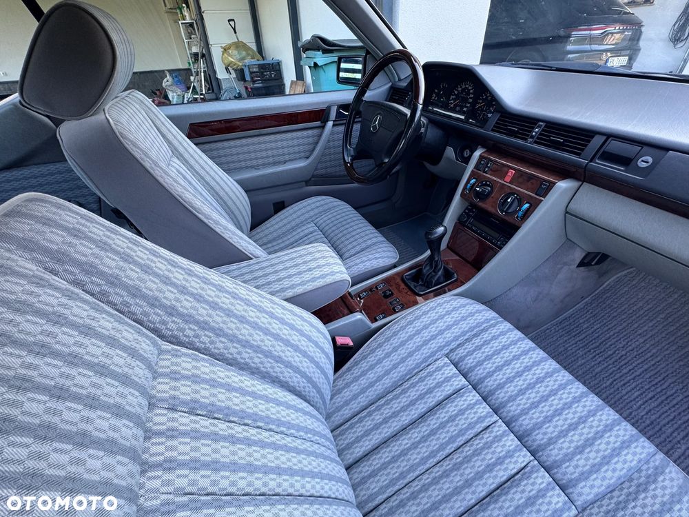 Mercedes-Benz W124 (1984-1993) - 6
