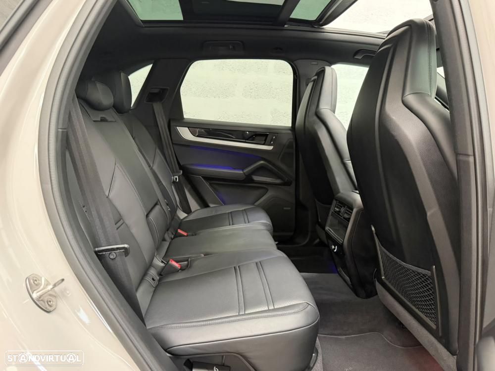 Porsche Cayenne E-Hybrid - 42