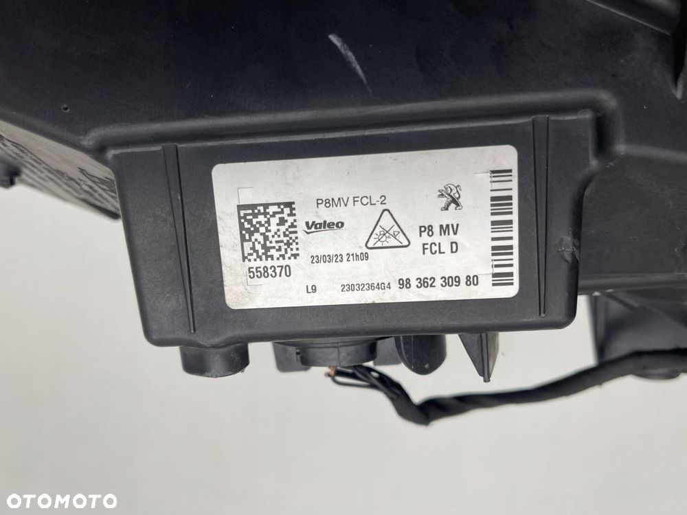 ŚWIATŁO DO JAZDY DZIENNEJ DRL HALOGEN PRAWY PEUGEOT 3008 II 5008 II - 4