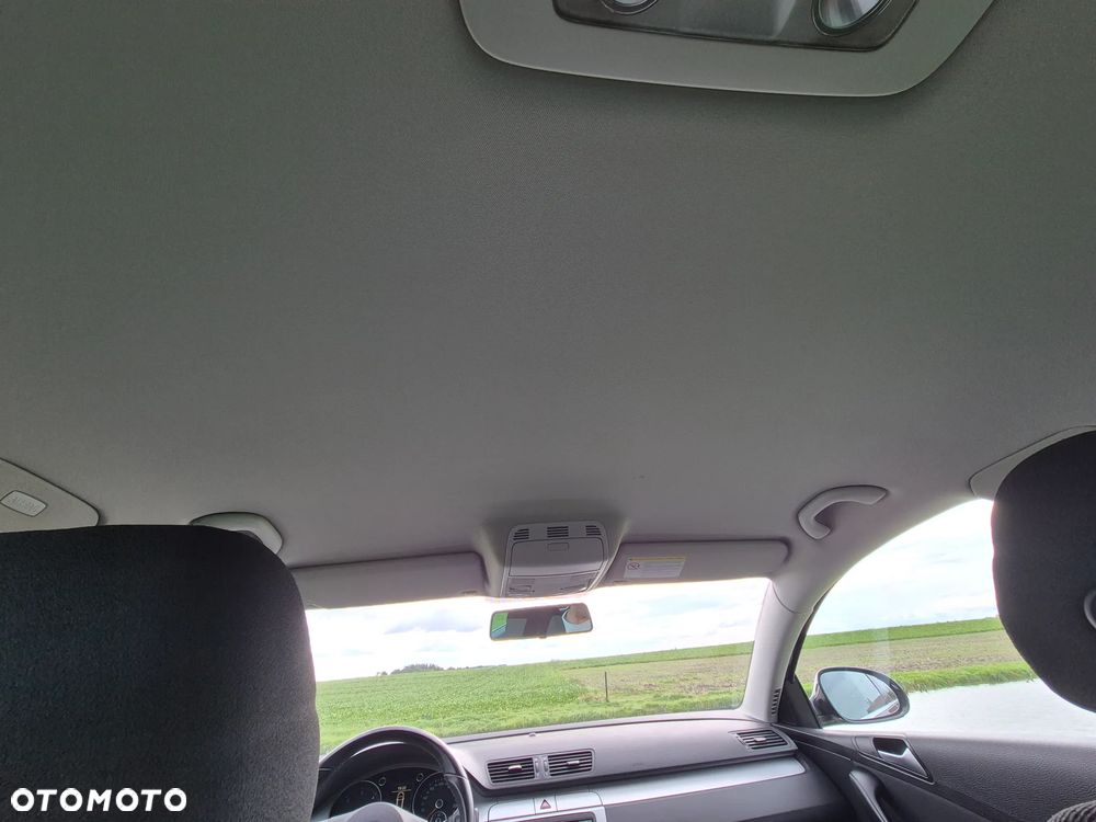 Volkswagen Passat 2.0 TDI DPF BlueMotion Technology Comfortline - 20