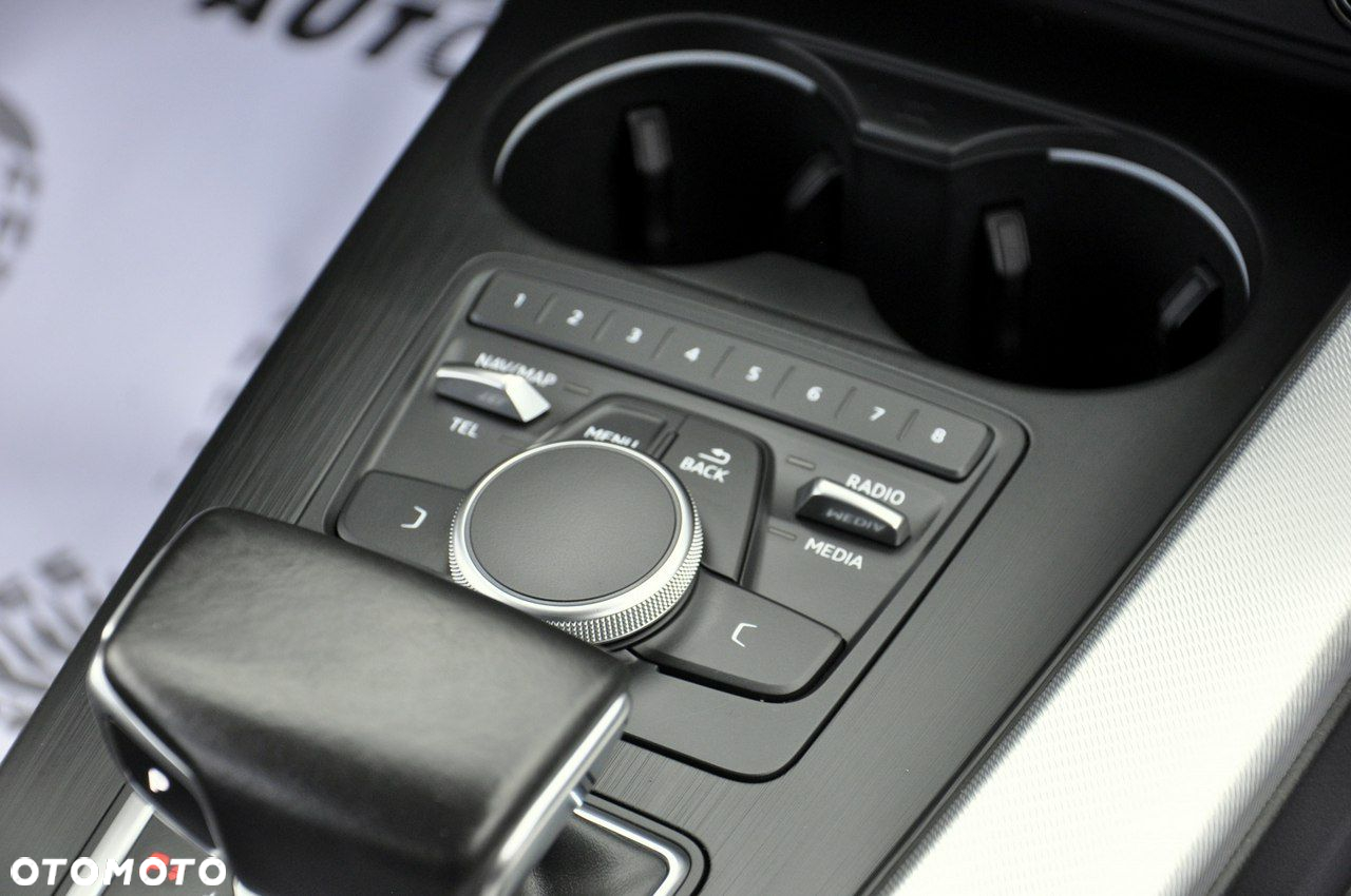 Audi A4 Avant 3.0 TDI S tronic design - 17