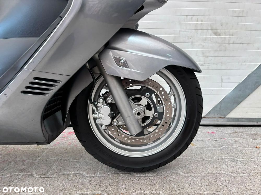 Suzuki Burgman - 20