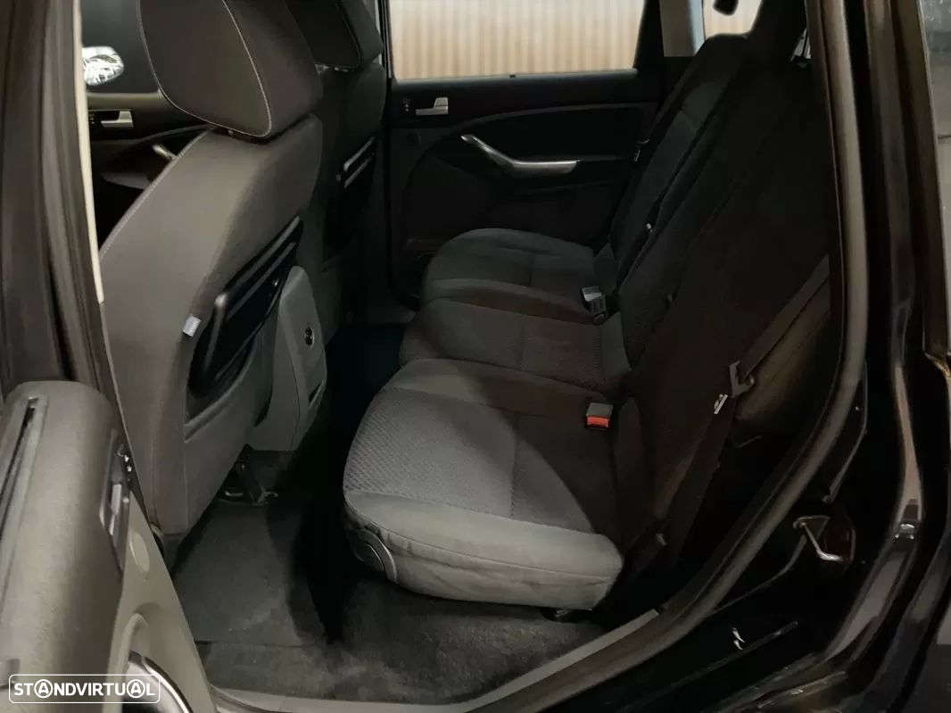 Ford C-Max 1.6 TDCi Titanium - 17