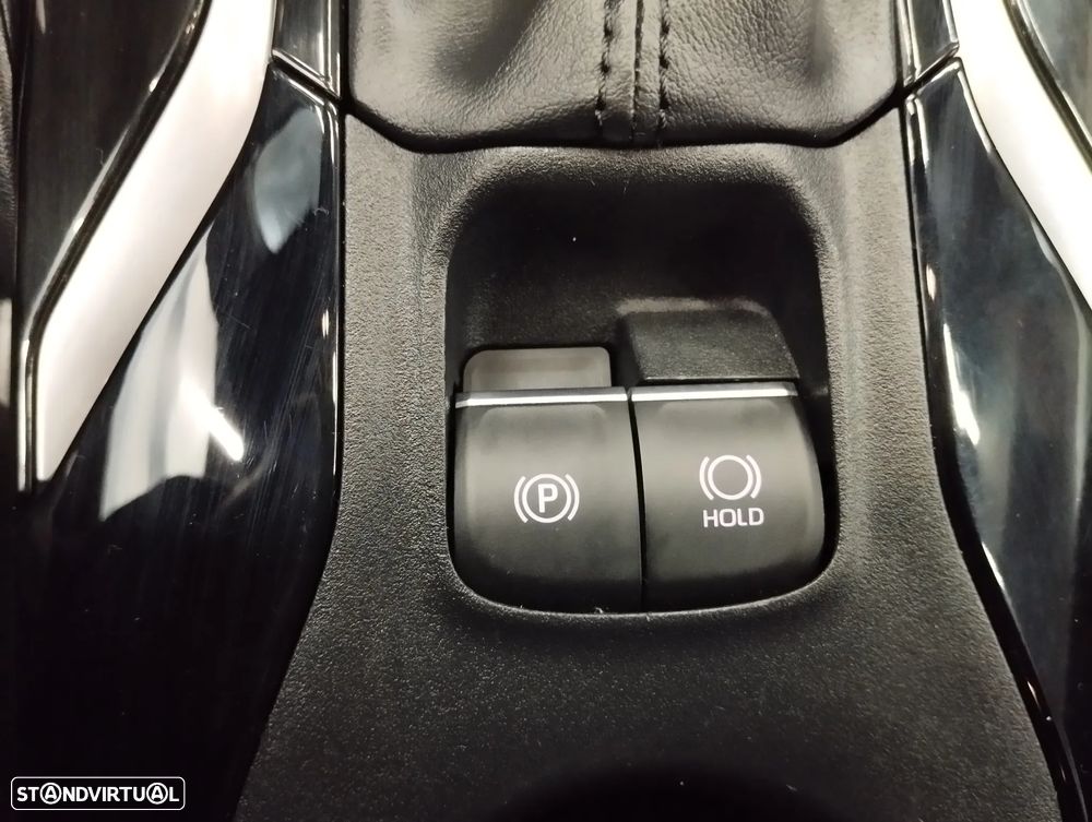 Toyota Corolla 1.8 Hybrid Comfort - 28