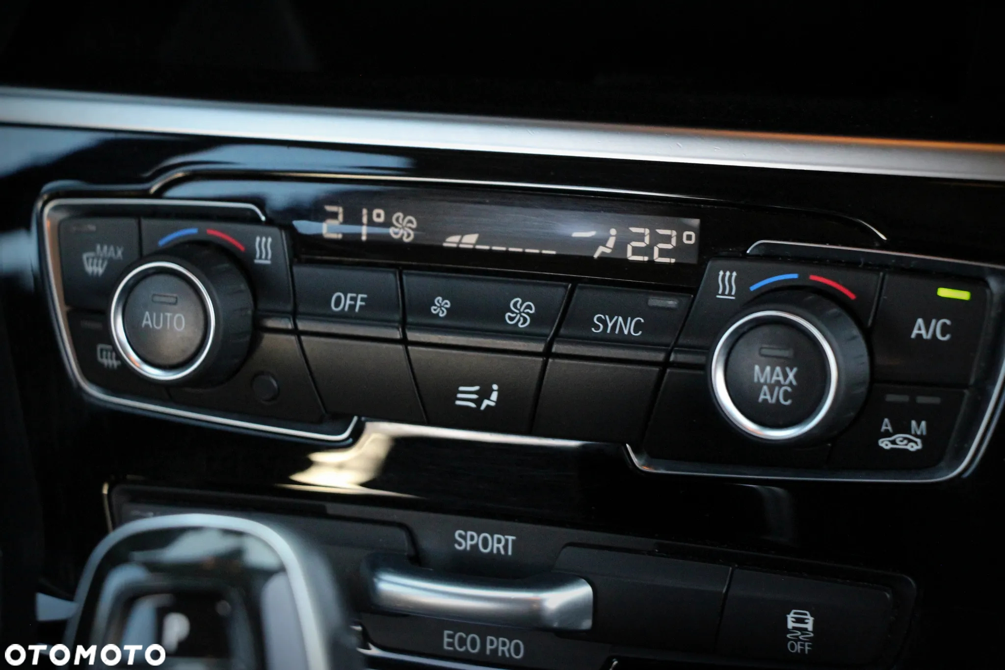BMW Seria 2 218d Advantage - 33
