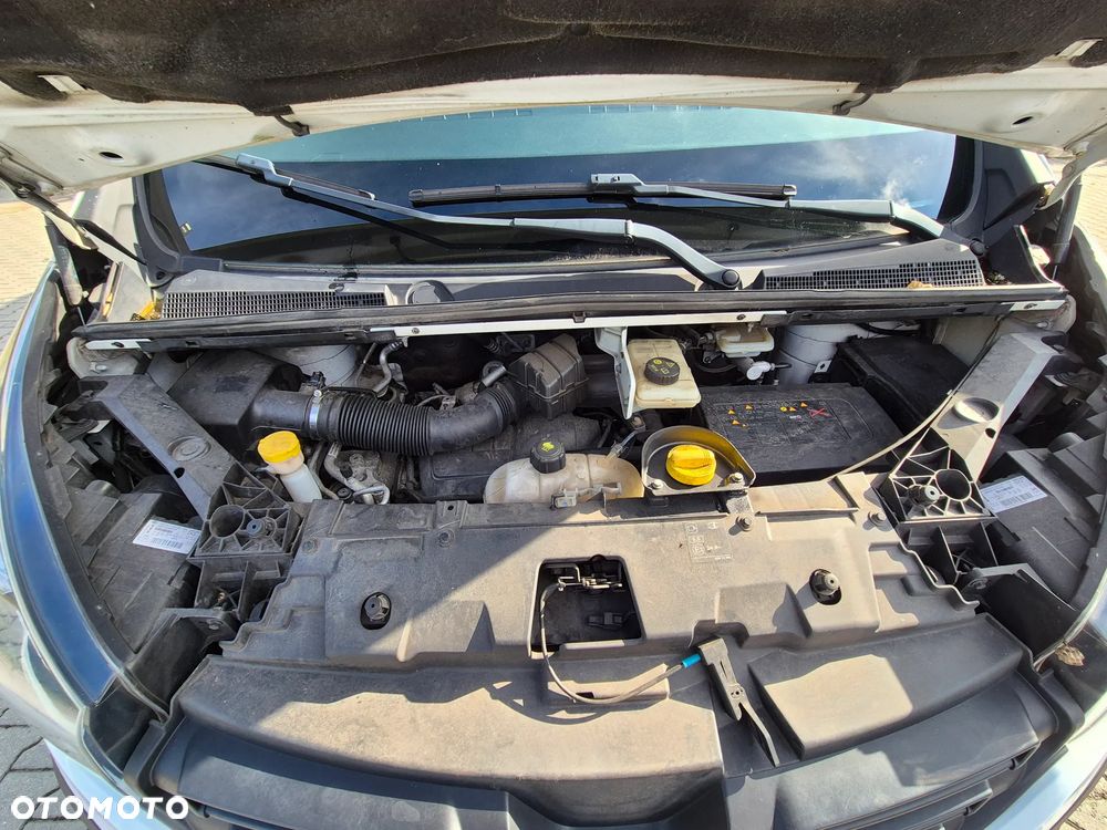 Renault Trafic - 16