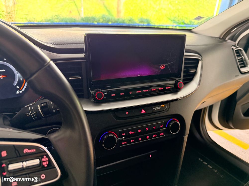 Kia XCeed 1.0 T-GDI Tech+SRF - 19