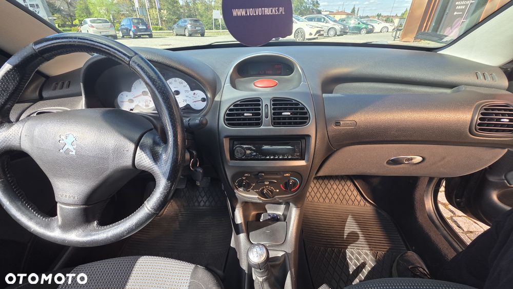 Peugeot 206 CC 1.6 - 8