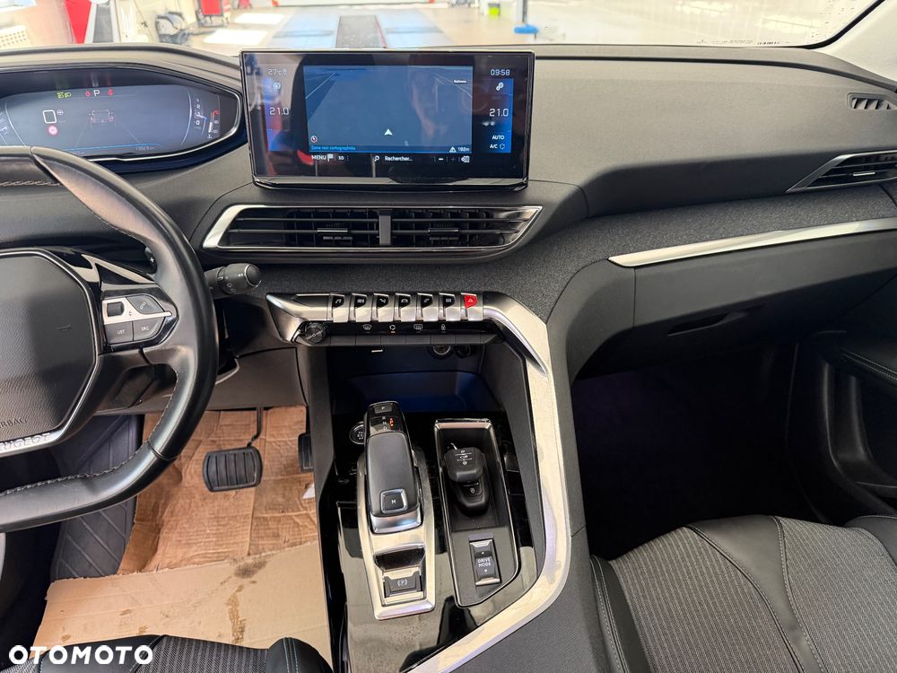 Peugeot 3008 1.2 PureTech Allure Pack S&S EAT8 - 18