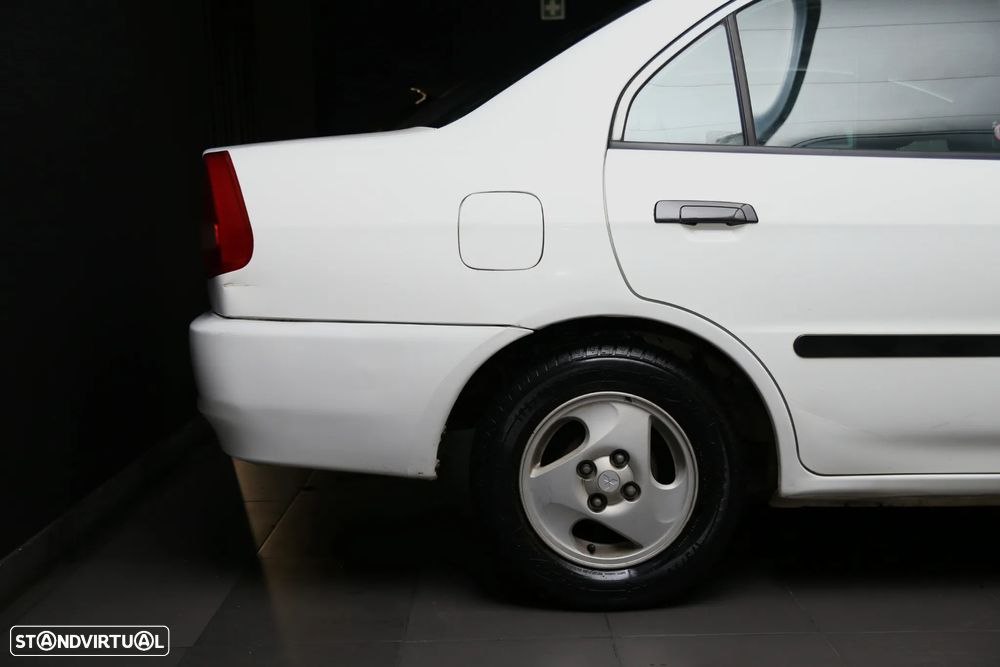 Mitsubishi Lancer 1.3 GLX JLL+AC+TA+ABS - 3