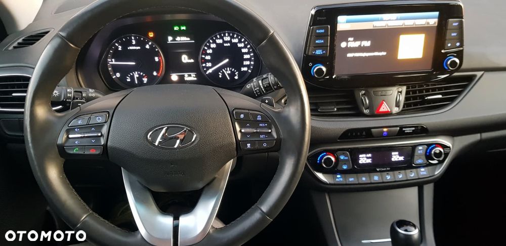 Hyundai i30 1.6 CRDi BlueDrive Premium DCT - 18