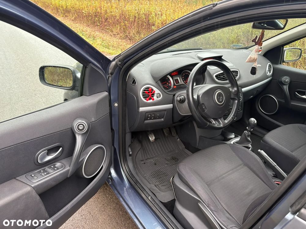 Renault Clio - 9