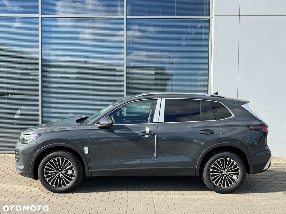 Volkswagen Tiguan - 3