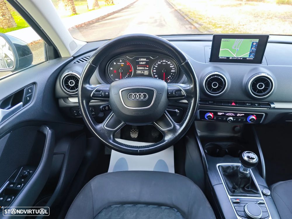 Audi A3 Sportback 1.6 TDI Advance - 12