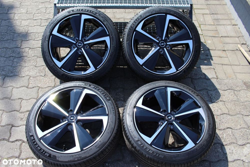 ORYG OPEL ASTRA L 17cali 5x108 ET44 KLEBER 225/45 - 2