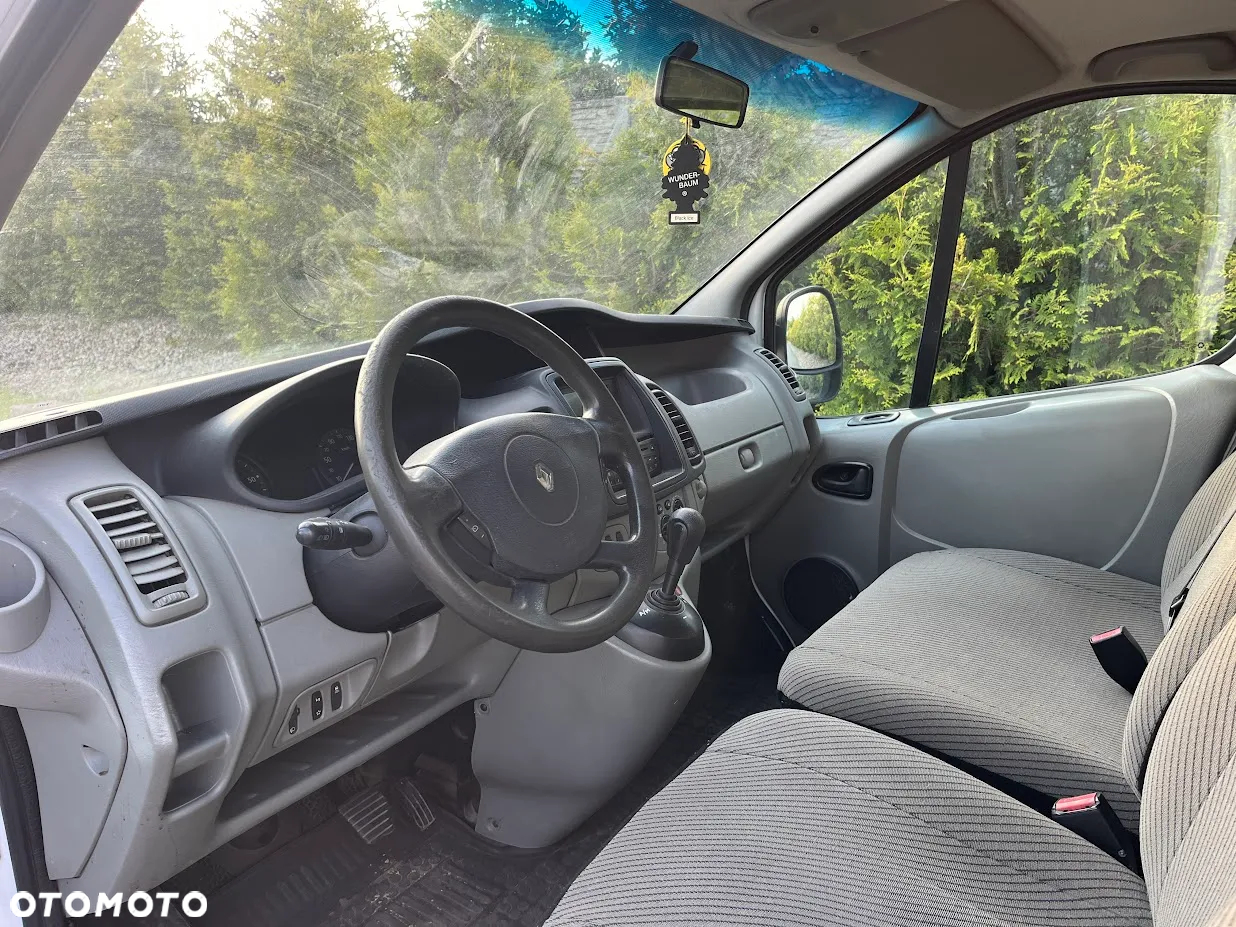 Renault trafic - 3